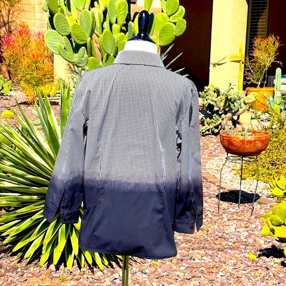 NWOT - WOMYN CASUAL TOP - Picture 2 of 3